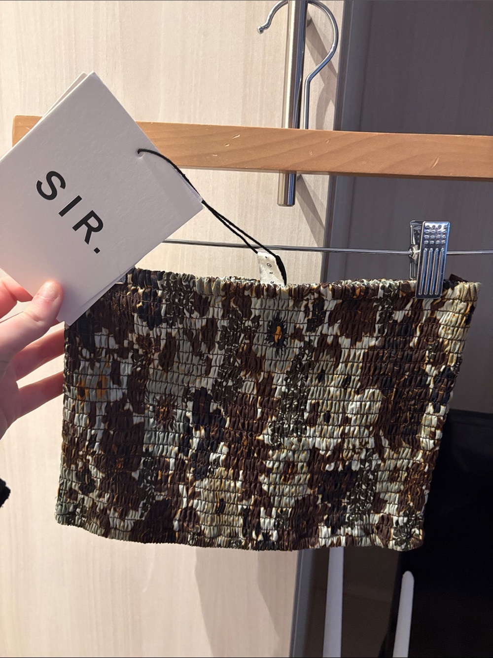 SIR the Label | Constantine Ruched Crop - Picture 2 of 3